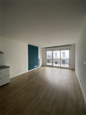t2 à la location -   85340  LES SABLES D OLONNE, surface 42 m2 location t2 - UBI475891031